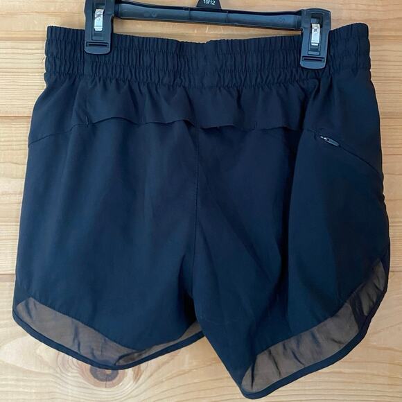 Athleta black Mesh Racer Run Mid Rise 4 athletic shorts size XS - Picture 3 of 6